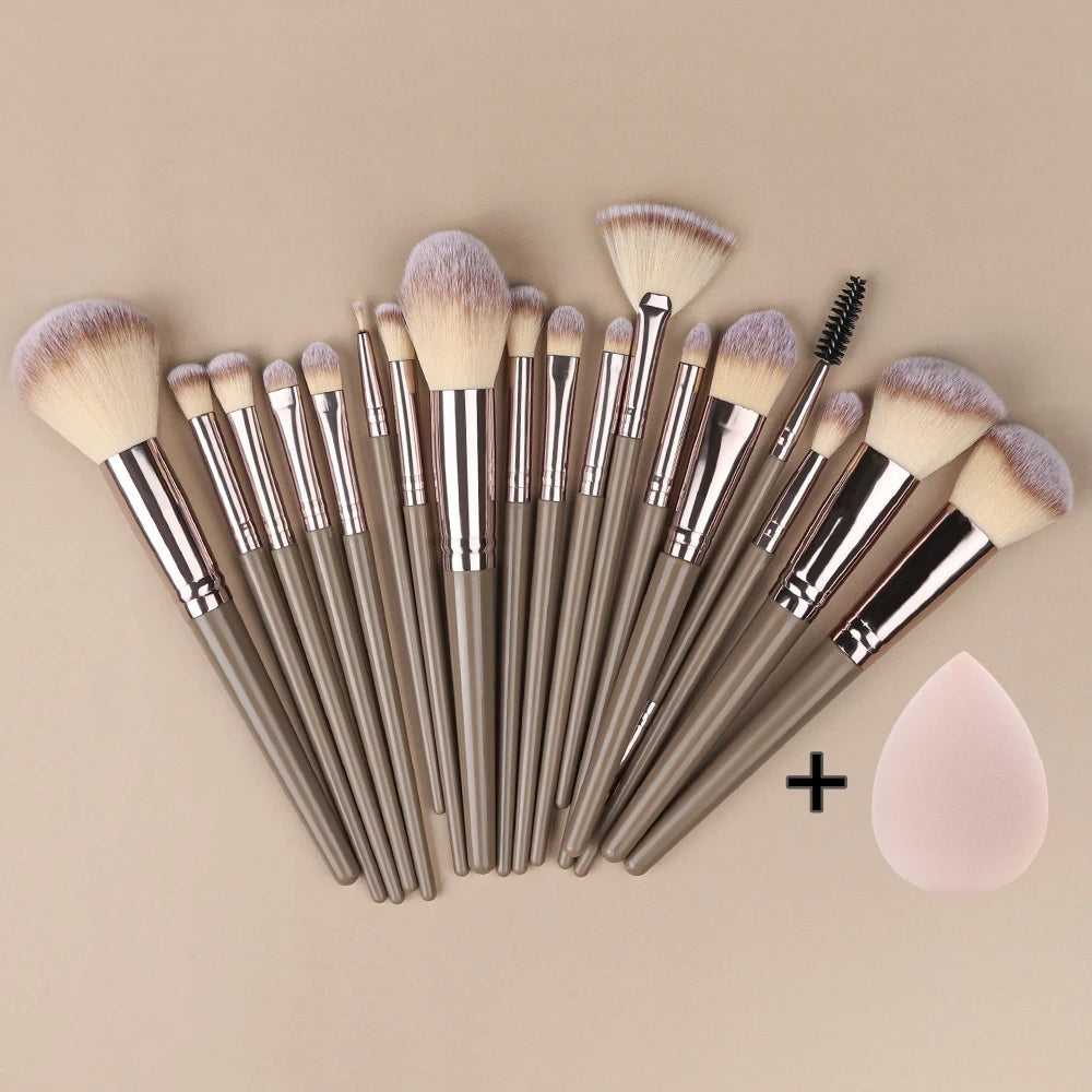 Velvet Touch 20-Piece Master Makeup Brush Set