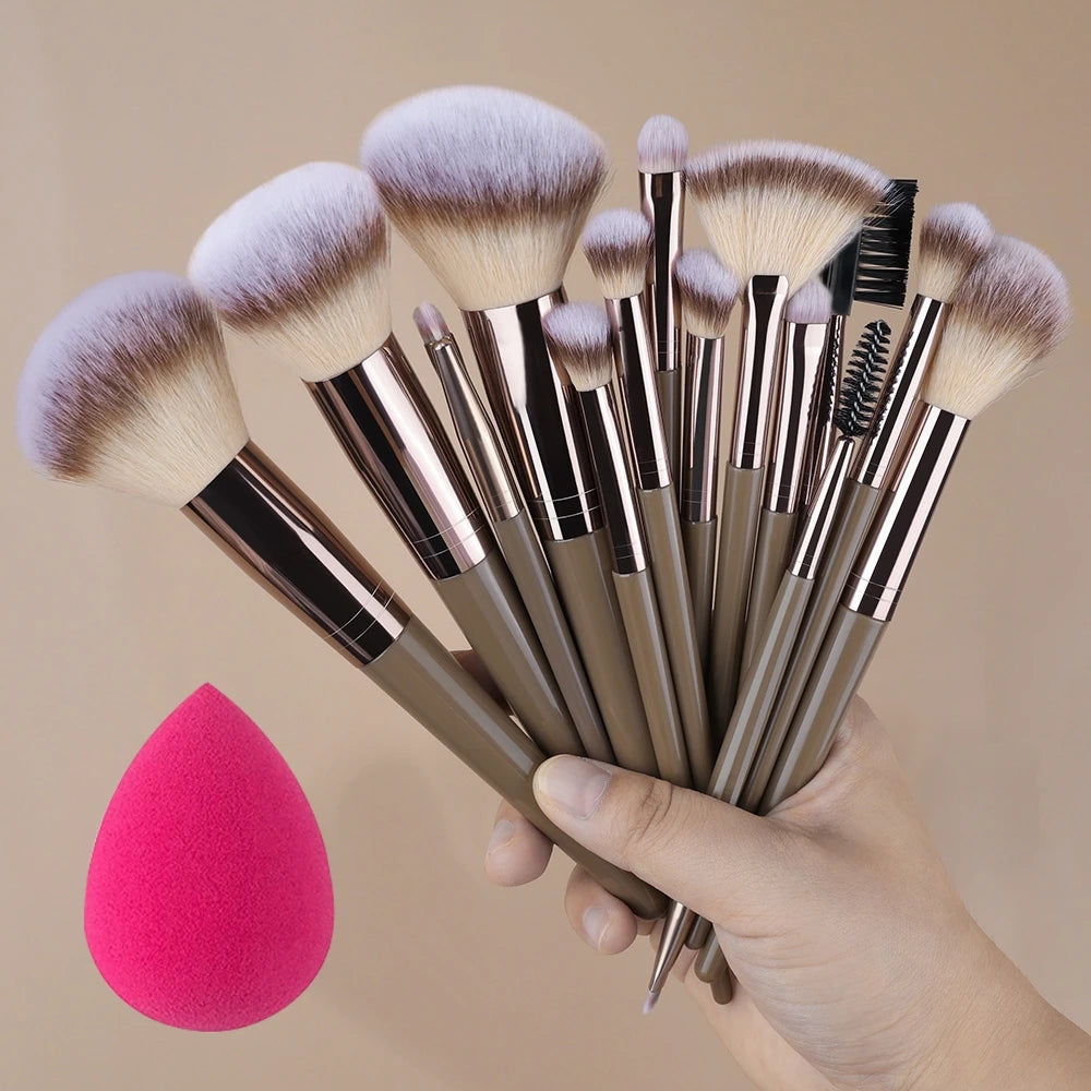 Velvet Touch 20-Piece Master Makeup Brush Set