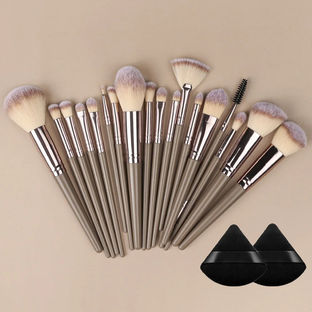 Velvet Touch 20-Piece Master Makeup Brush Set
