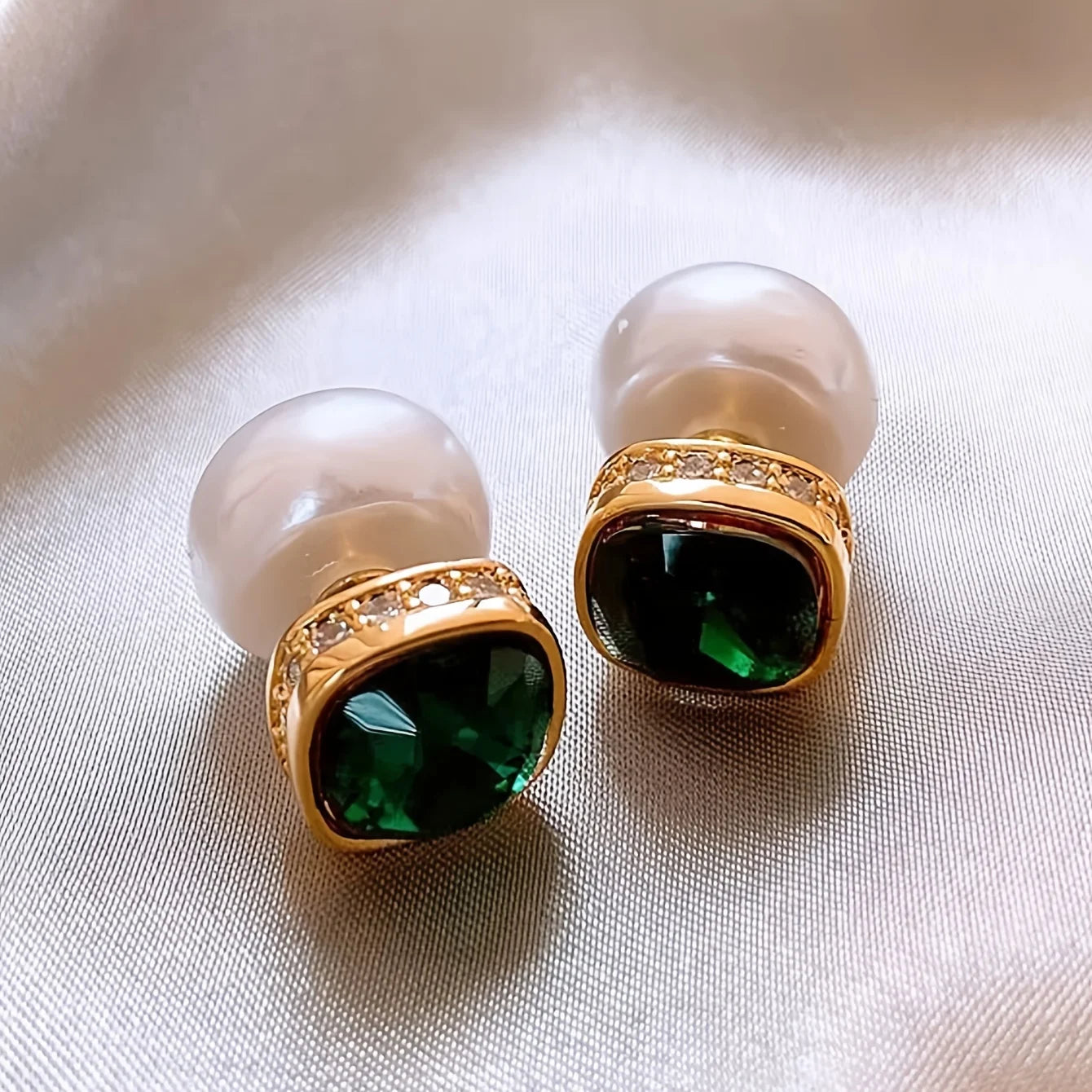 Retro Geometric Square Earrings with Emerald Green Zirconia Inlay | Vintage Ear Studs
