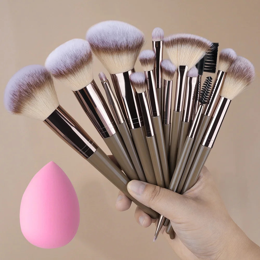 Velvet Touch 20-Piece Master Makeup Brush Set