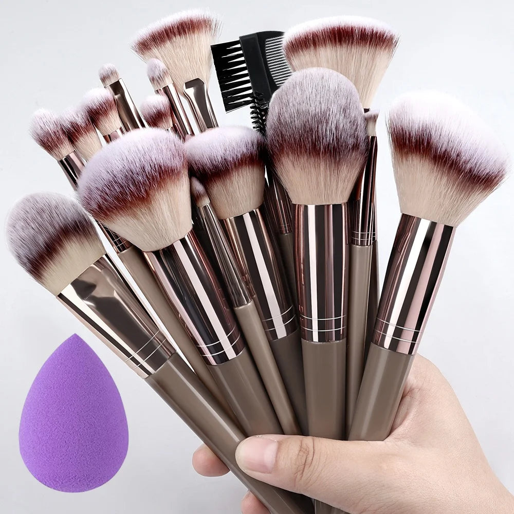 Velvet Touch 20-Piece Master Makeup Brush Set