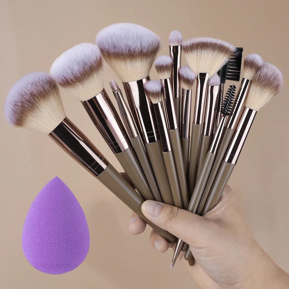 Velvet Touch 20-Piece Master Makeup Brush Set