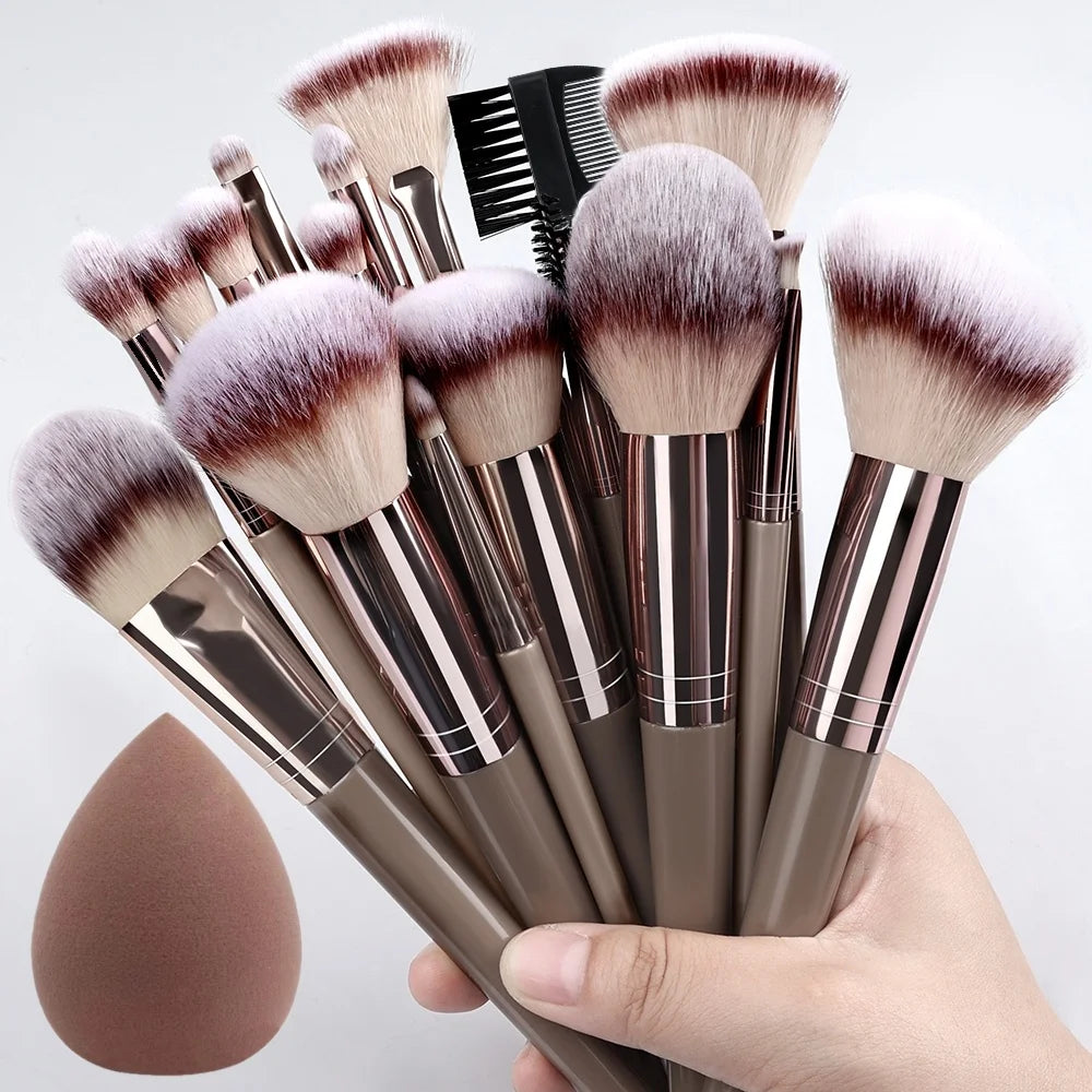 Velvet Touch 20-Piece Master Makeup Brush Set