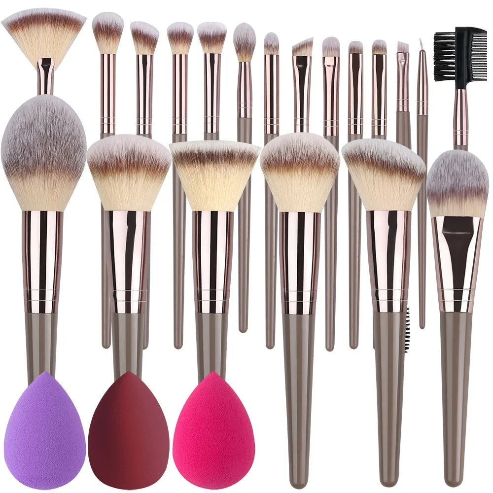 Velvet Touch 20-Piece Master Makeup Brush Set