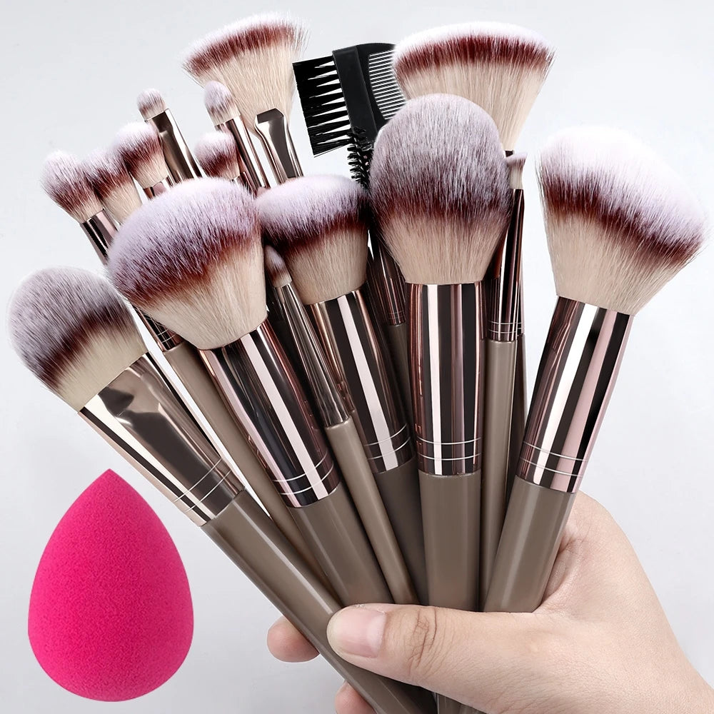 Velvet Touch 20-Piece Master Makeup Brush Set