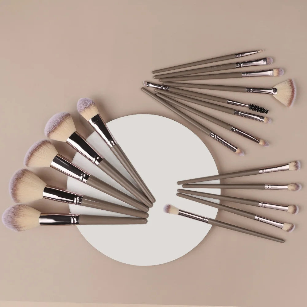 Velvet Touch 20-Piece Master Makeup Brush Set